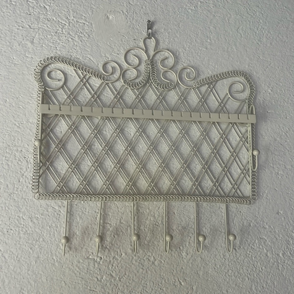 Jewelry rack